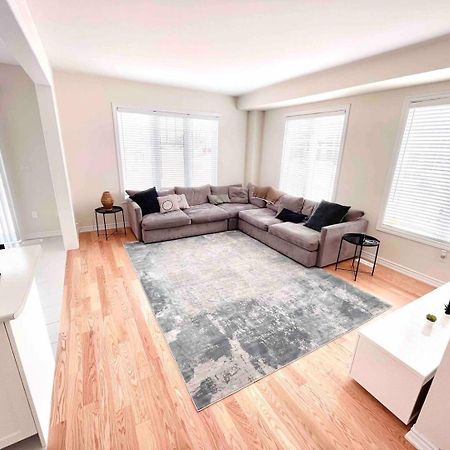 Large 5 Bedroom Newly Built Home Sleeps 12 Persons Thorold Εξωτερικό φωτογραφία