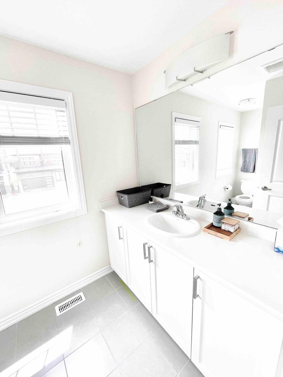 Large 5 Bedroom Newly Built Home Sleeps 12 Persons Thorold Εξωτερικό φωτογραφία