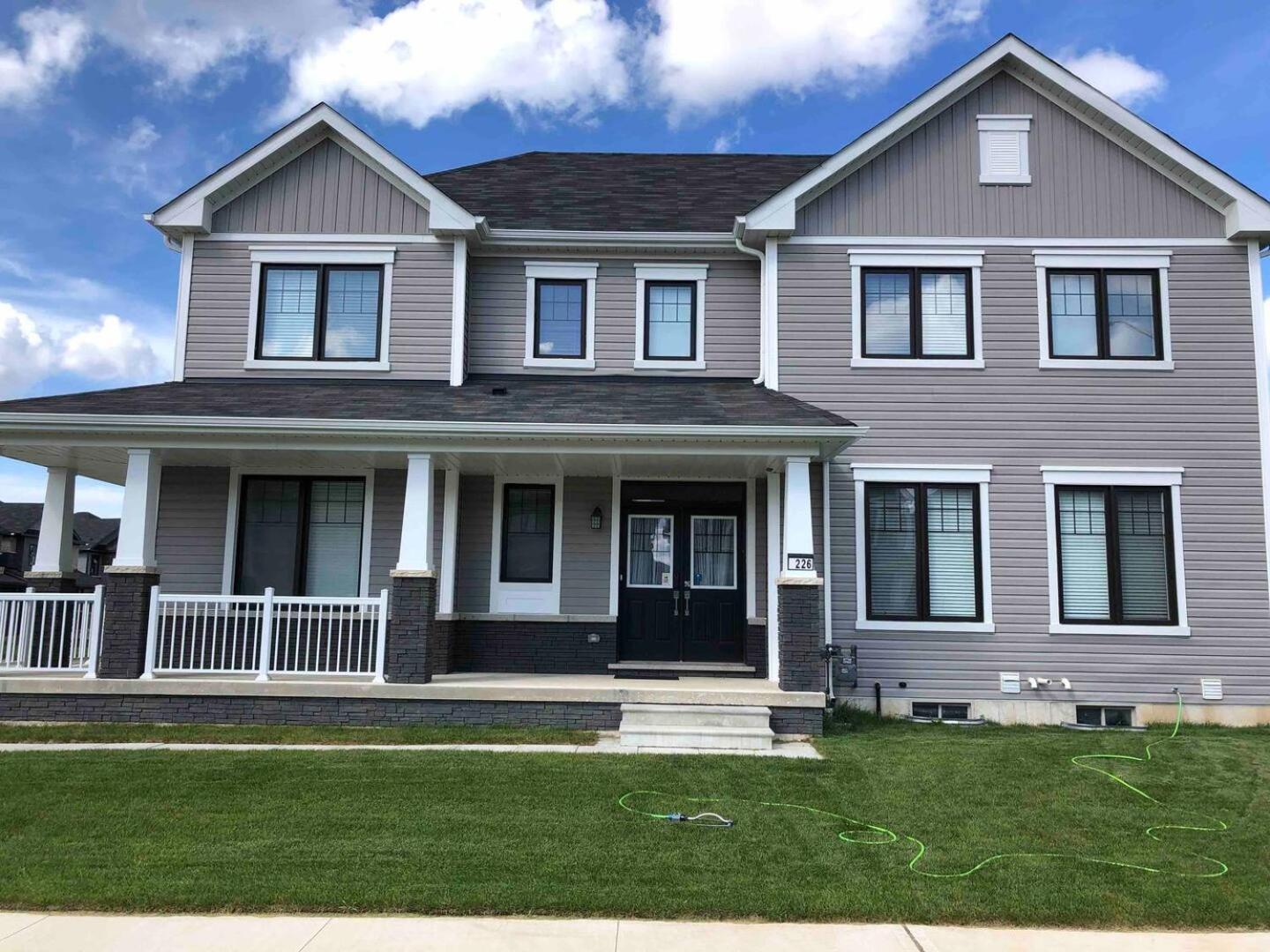 Large 5 Bedroom Newly Built Home Sleeps 12 Persons Thorold Εξωτερικό φωτογραφία